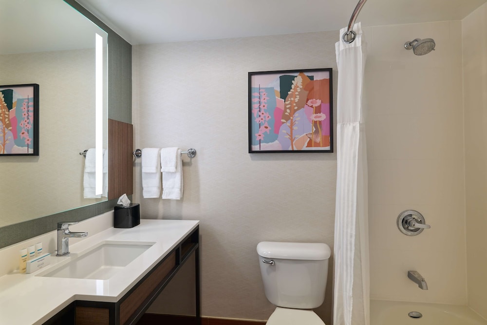 Hilton Garden Inn Bloomington - photo 30