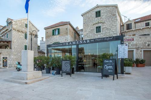 Pansion Kamenar 2 in Primosten, Croatia