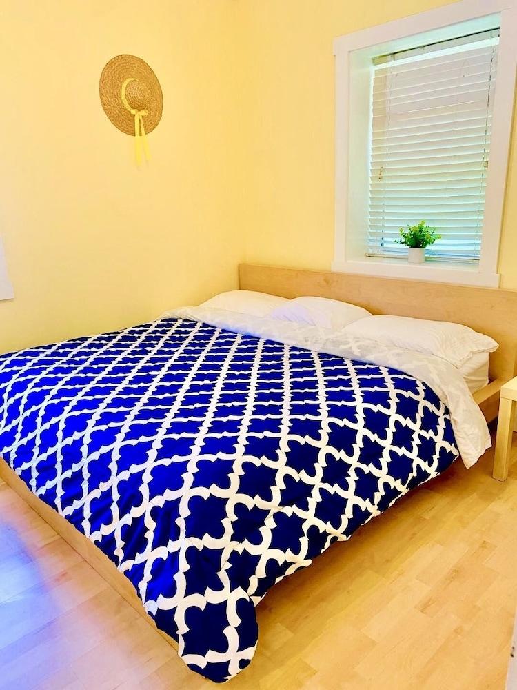 Blue Door Cottages - photo 7