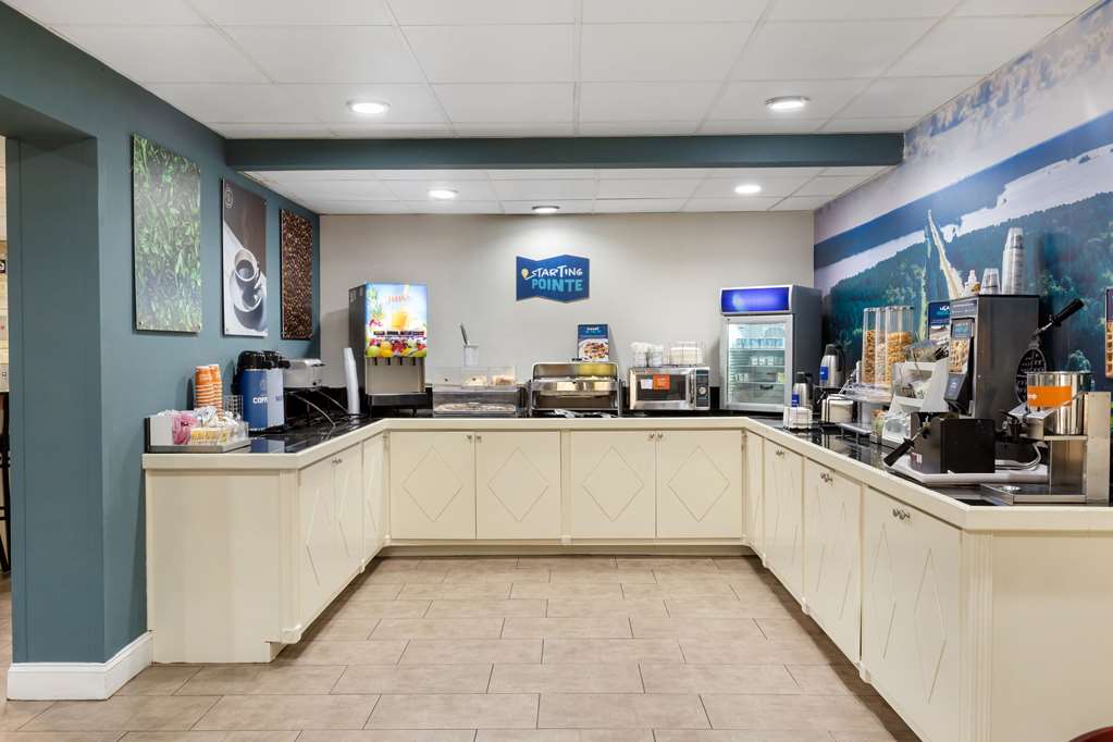Clarion Pointe Durham Research Triangle Park - photo 28