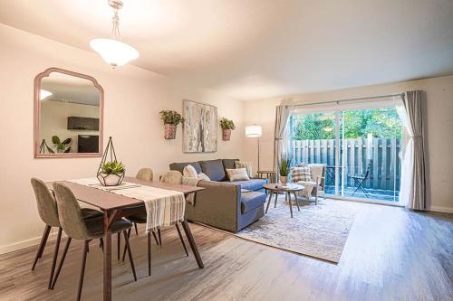 Bellevue’s townhome btw T mobile & Microsoft HQ in Bellevue, United States