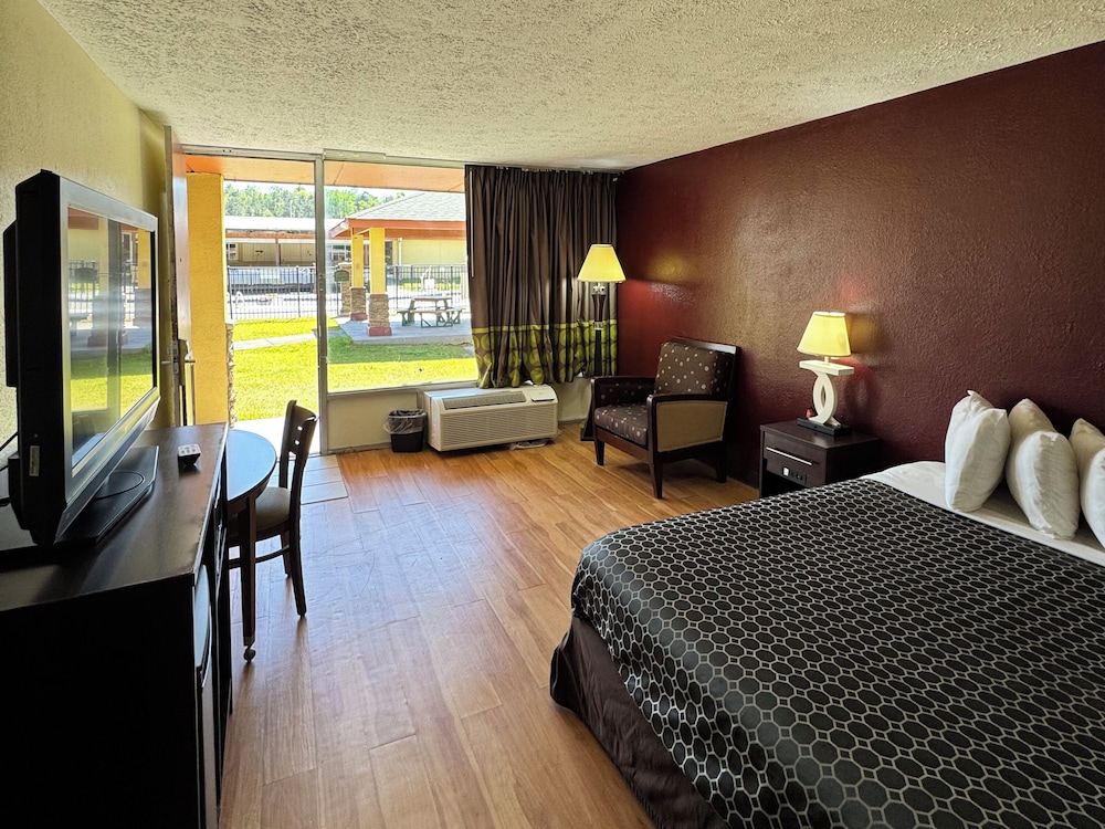 OYO Hotel Phoenix City - photo 26