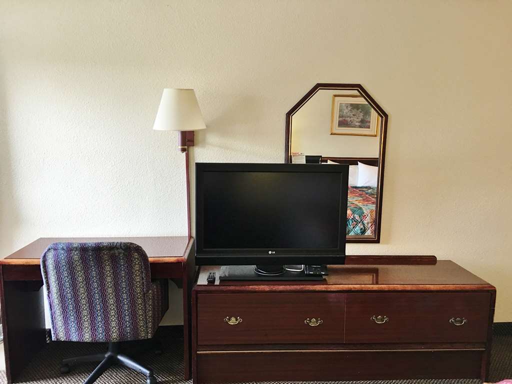 Americas Best Value Inn & Suites Clarksdale - photo 12
