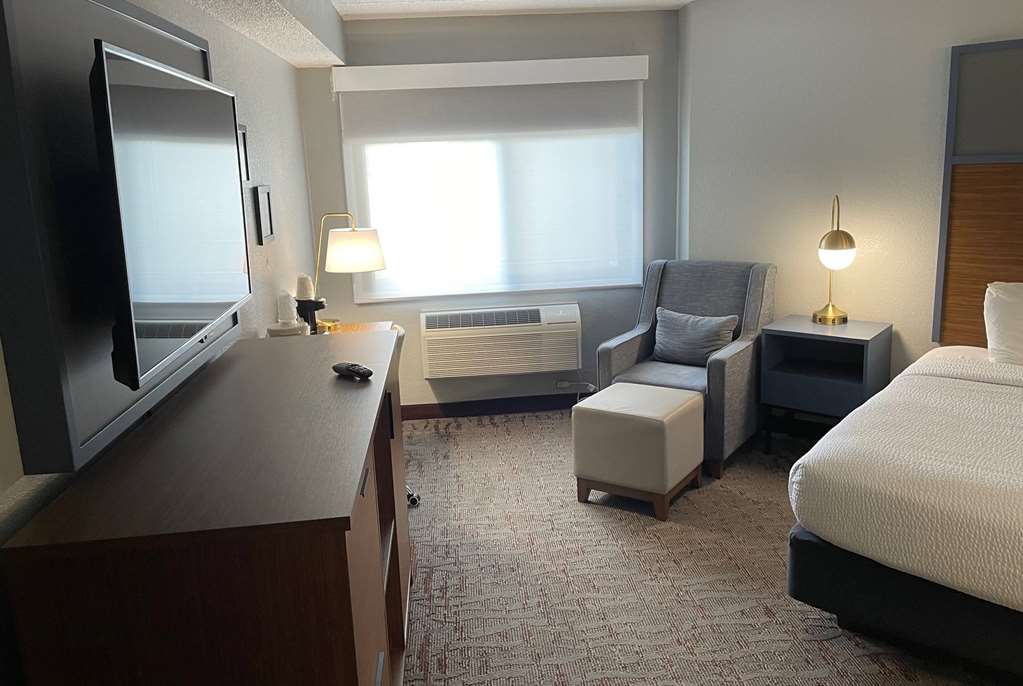 AmericInn by Wyndham Ankeny Des Moines - photo 23