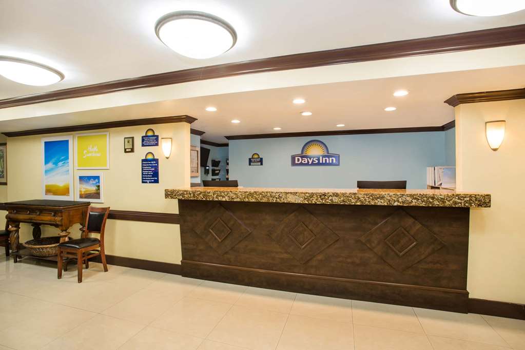 Days Inn by Wyndham Florida City - photo 4