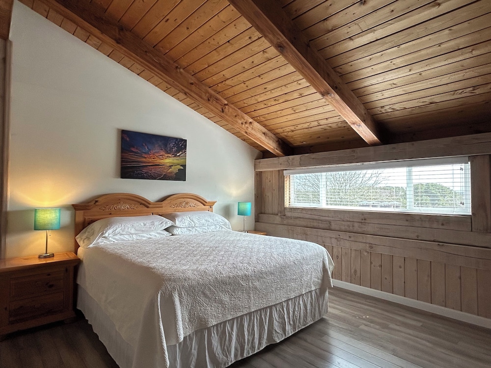 The Island Inn on Martha's Vineyard - photo 92