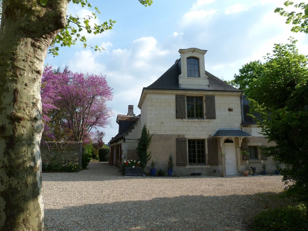 Chambres d'hotes La Sorellerie — 4-Star Luxury Hotel in Saint-Avertin, France