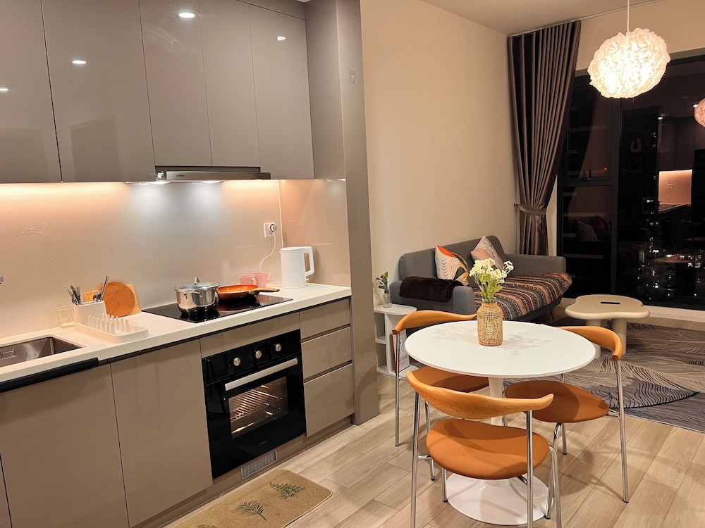 Vinhome Grand Park Homestay Sweet Home Origami — 4-Star Luxury Hotel in Ho Chi Minh City, Vietnam