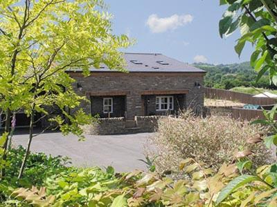 Mouse Castle Barn — 4-Star Luxury Hotel in Hay, United Kingdom
