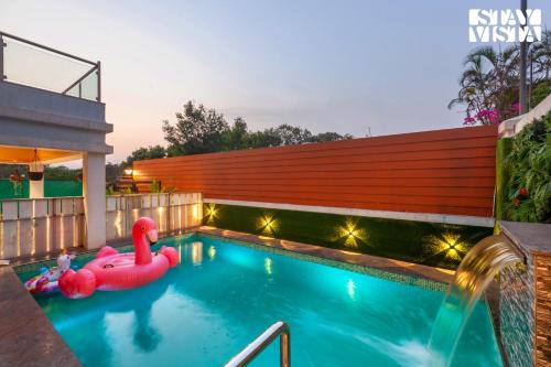 StayVista's Cosmo Zen Mountain view villa with Pool Jacuzzi and Indoor & Outdoor activities — 4-Star Luxury Hotel in Lonavla, India