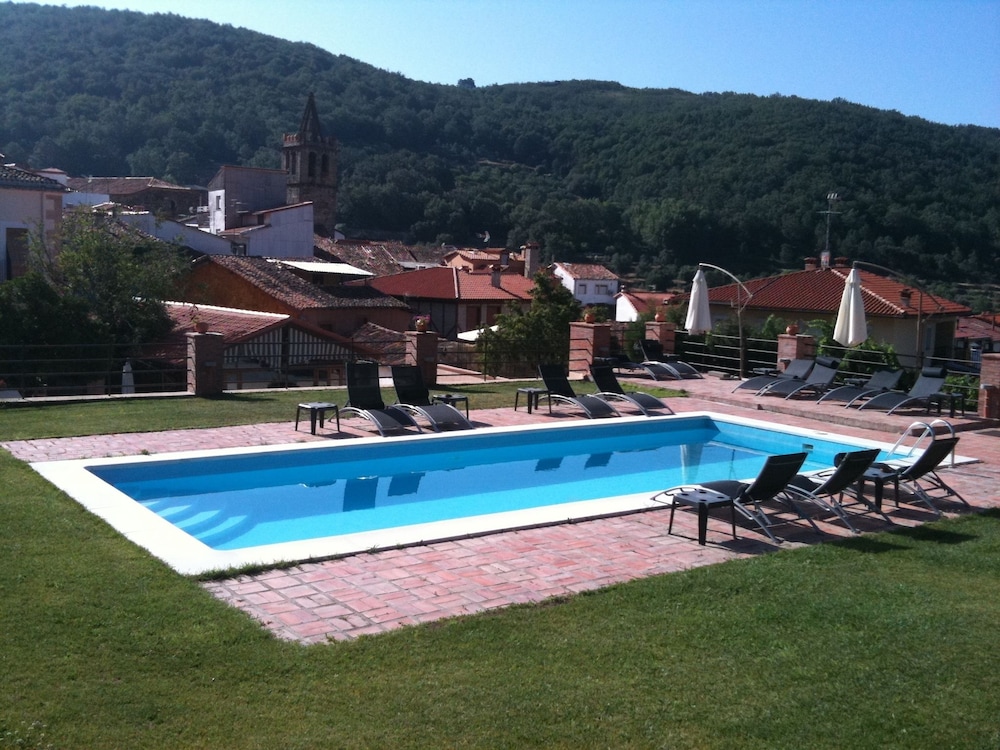 Hotel Rural La Casa de Pasarón in Caceres, Spain
