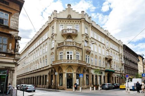 Diamond Home Apartment City Center — 4-Star Luxury Hotel in Budapest, Hungary