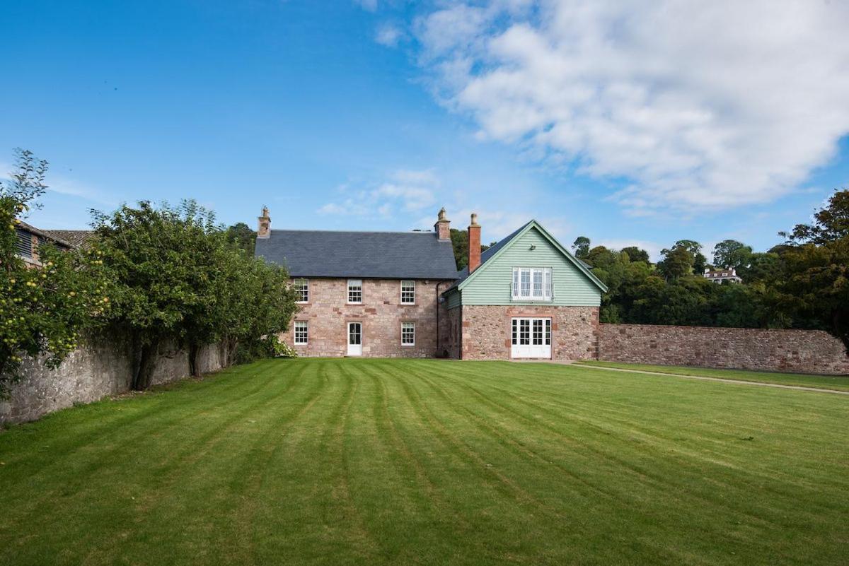 Dryburgh Farmhouse — 4-Star Luxury Hotel in Saint Boswells, United Kingdom