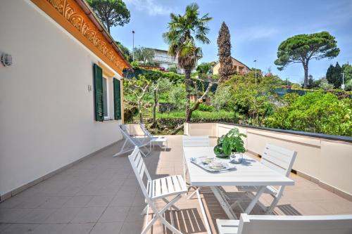 Villa Riviera Rapallo 5 Min walking from beach — 4-Star Luxury Hotel in Rapallo, Italy