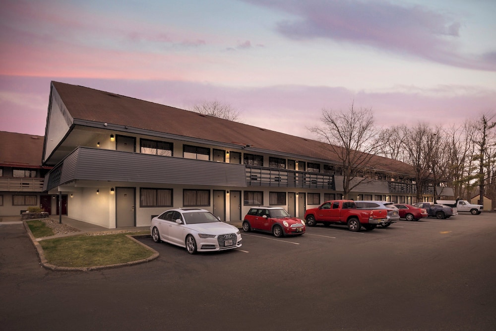 Red Roof Inn Parsippany - photo 32