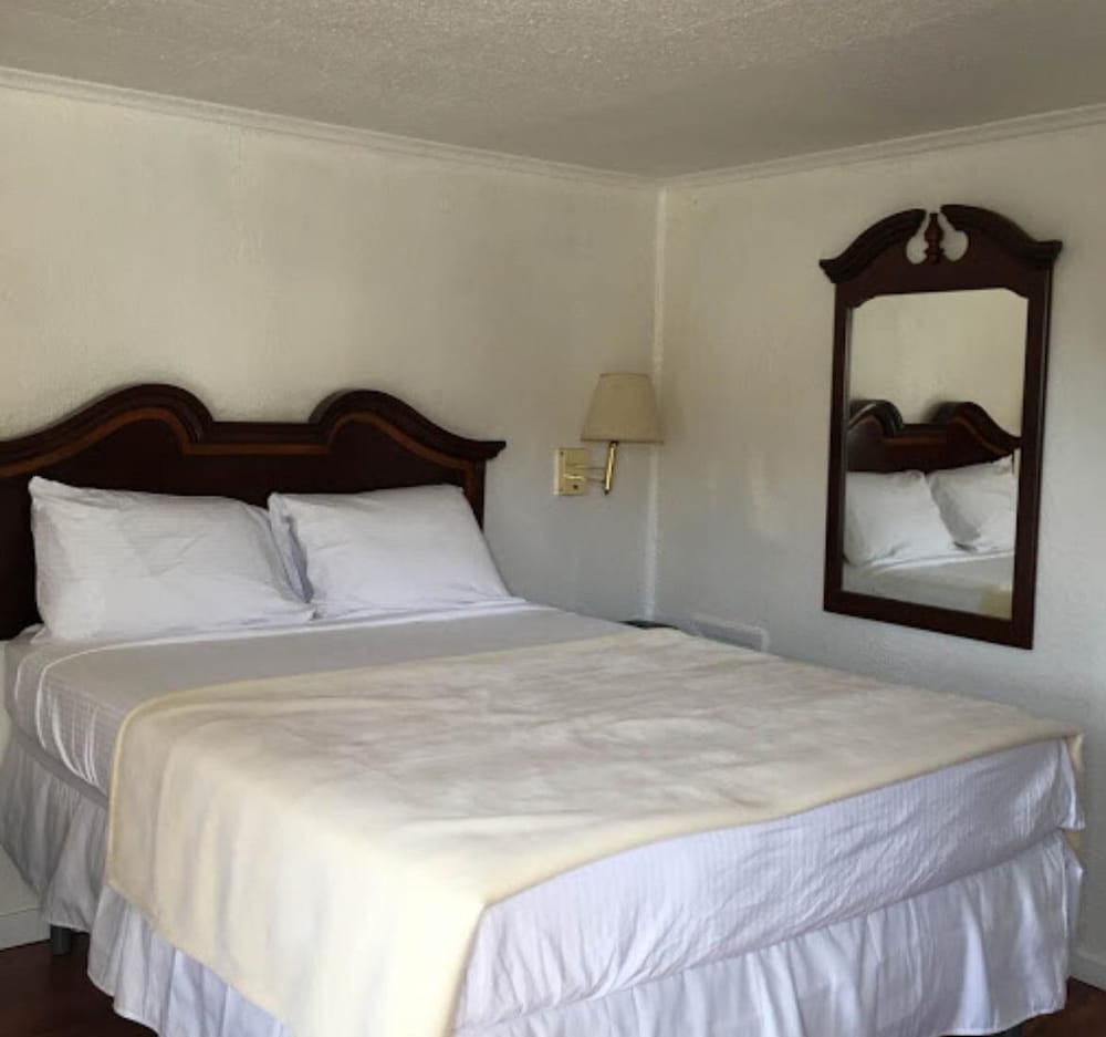 Huntingdon Inn - photo 5