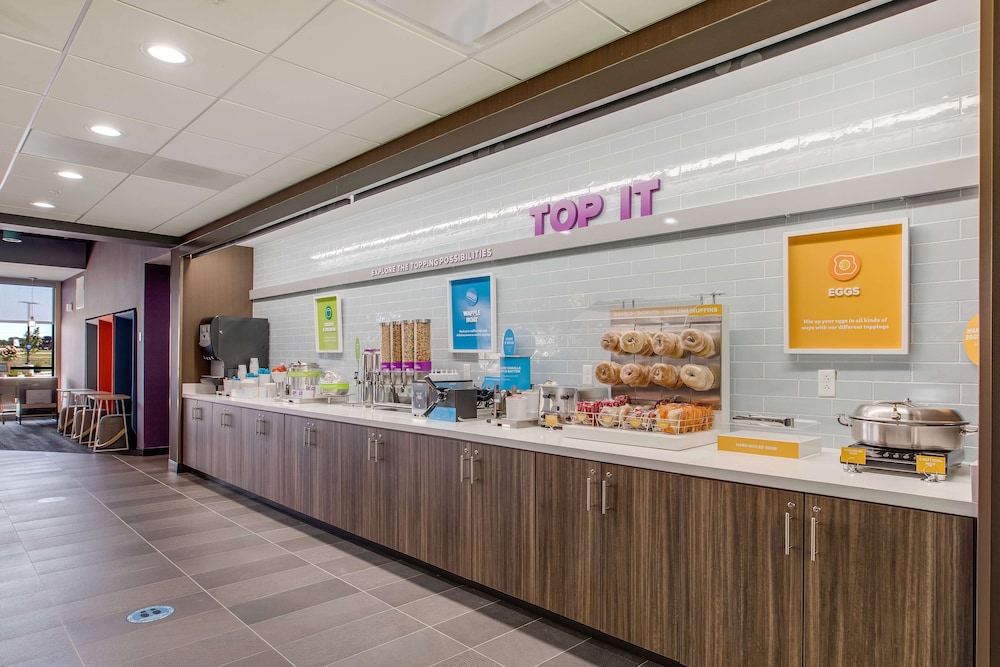 Tru by Hilton Saint Joseph - photo 26