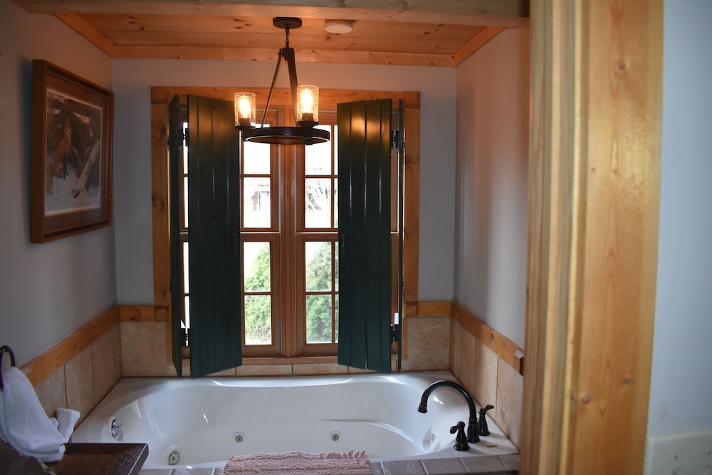 Bear Creek Lodge Cabin Resort - photo 79
