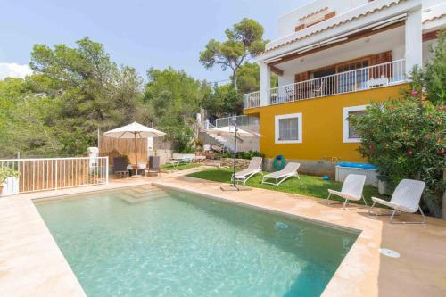 Casa Mar — 4-Star Luxury Hotel in Santa Eularia Des Riu, Spain