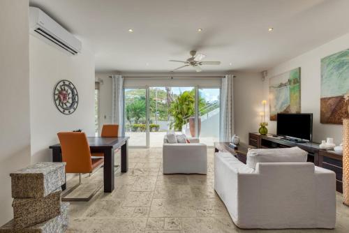 Villa La Vie en Bleu — 5-Star Luxury Hotel in Marigot, Saint Martin