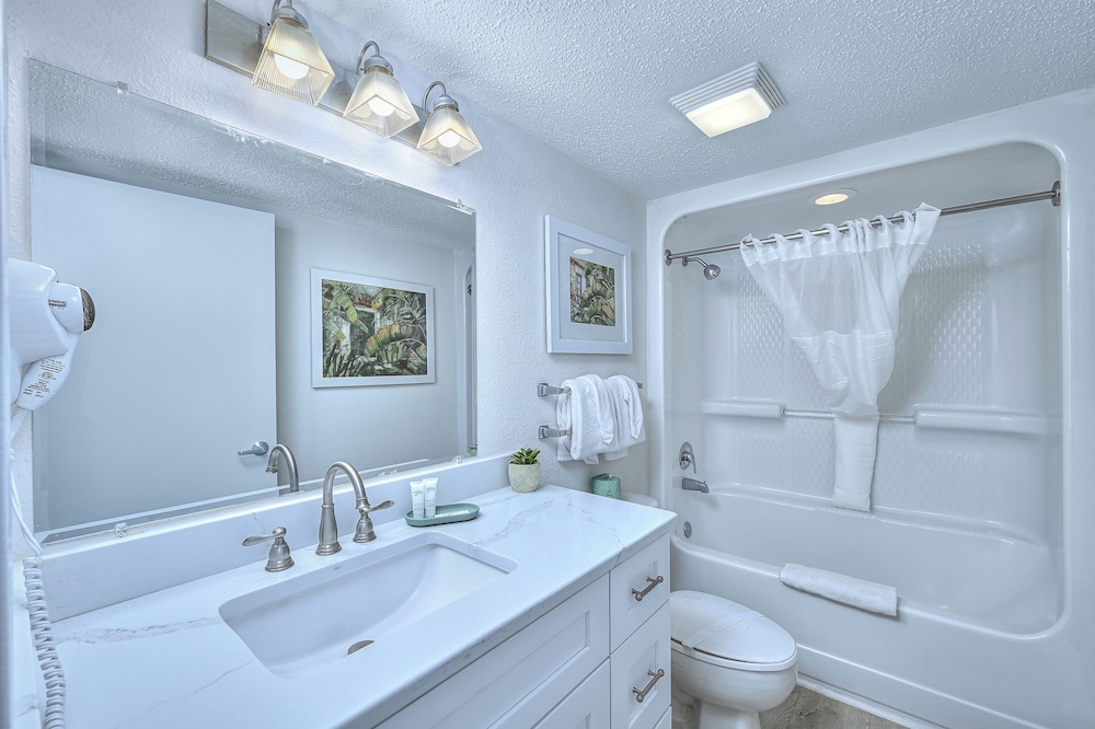 Roxanne Towers by Elliott Beach Rentals - photo 31