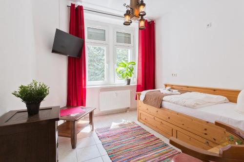 Gästezimmer IV Einzelzimmer in Unterkunft mit Gemeinschaftsbad und Gemeinschaftsküche Chemnitz in Chemnitz, Germany