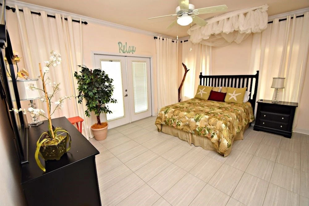 Spinnaker Pointe 1B by RedAwning - photo 9