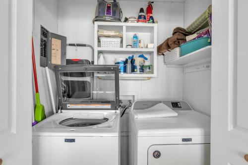 Victorias Seacret by Oak Island Accommodations - photo 30