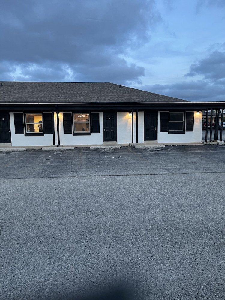 Red Lotus Inn - photo 20