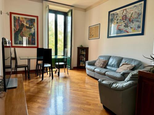 Design Apartment in city center — 4-Star Luxury Hotel in Milan, Italy