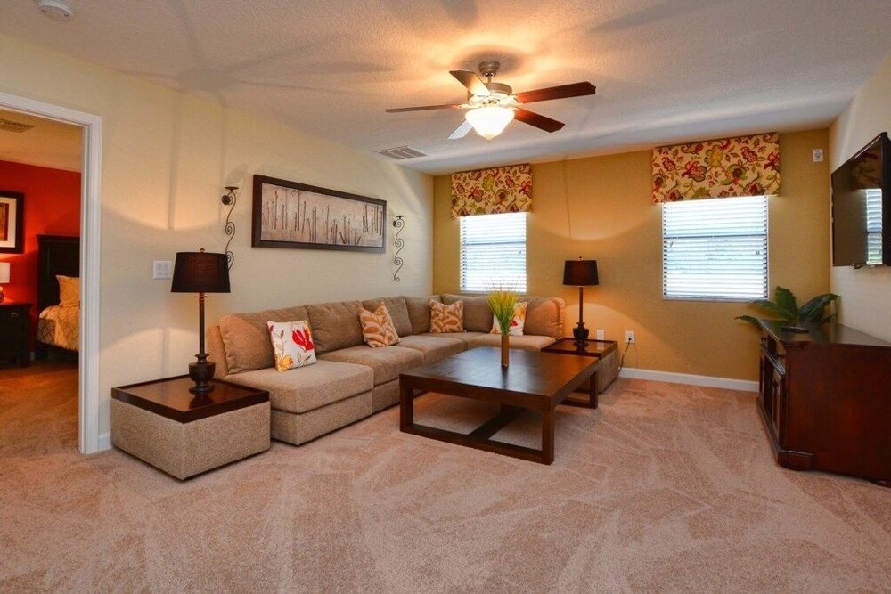 Resort Community Large Private Pool Free Wifi Game Room No Rear Neighbors 6 Bedroom Home by RedAwning - photo 19