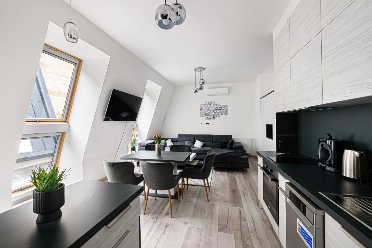 Dob Six — 4-Star Luxury Hotel in Budapest, Hungary