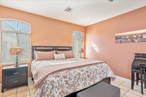 Henderson Hacienda 5br free heated pool spa 15 min to Strip