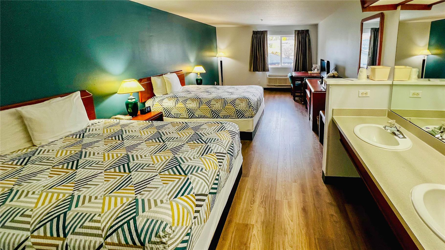 Studio 6 Suites Portland OR I 5 OHSU - photo 21