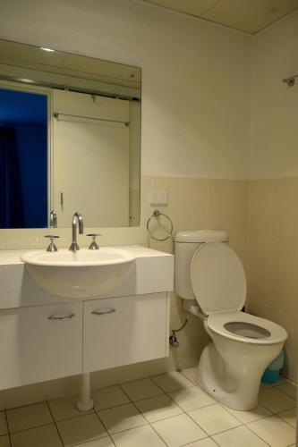 Kingston Comfy Apartment — 4-Star Luxury Hotel in Kingston, Australia