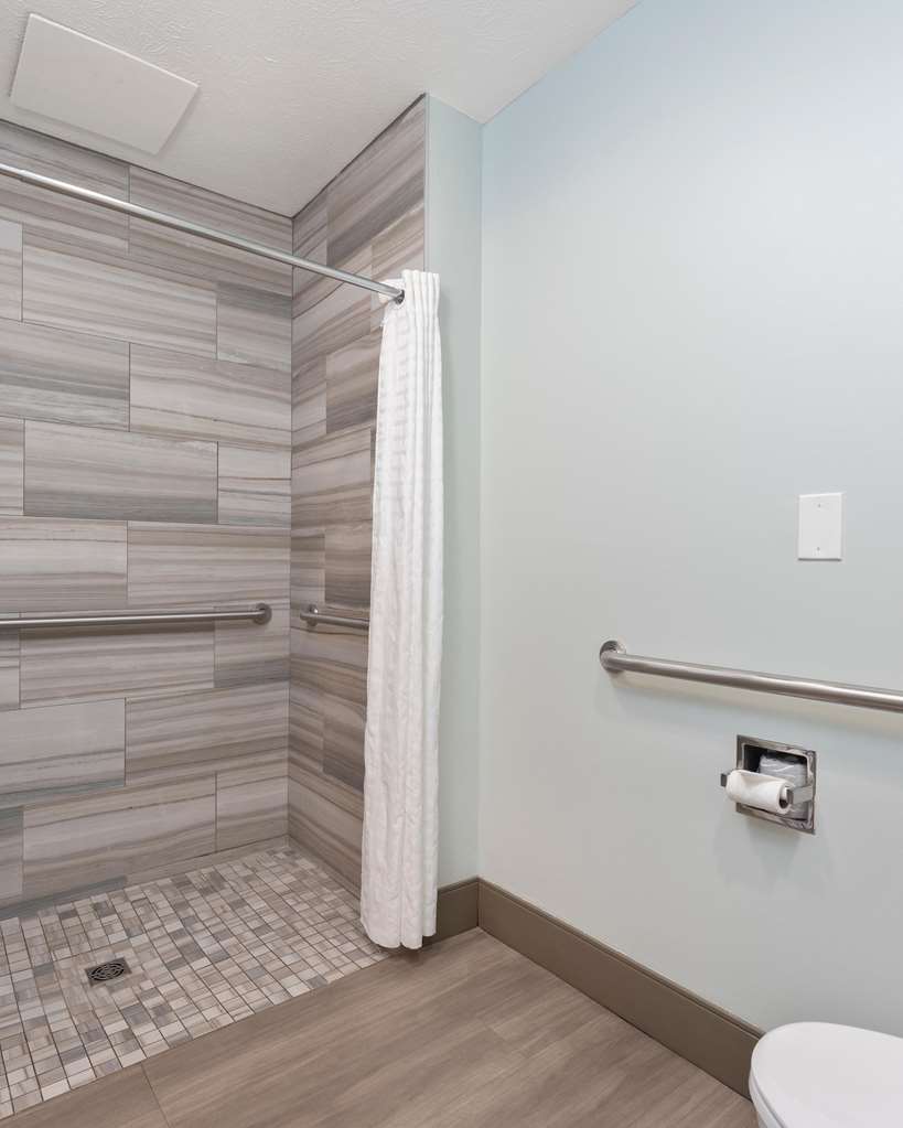 Cherry Tree Inn & Suites - photo 39