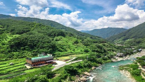 Mokkoji Pension — 4-Star Luxury Hotel in Hadong, South Korea