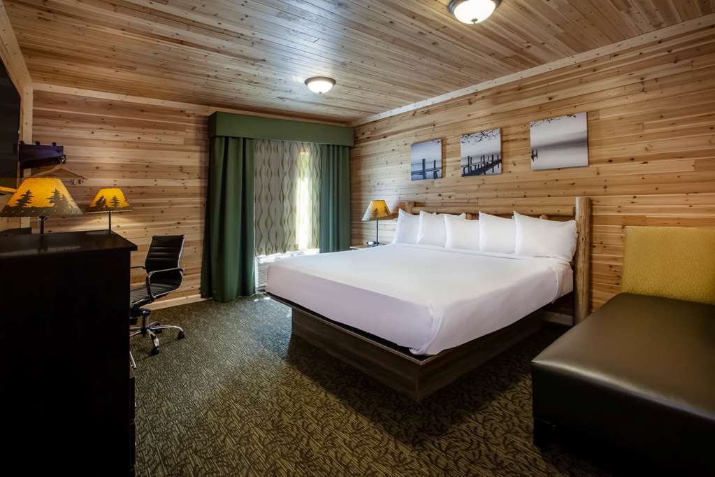 Days Inn by Wyndham Cadillac - photo 12