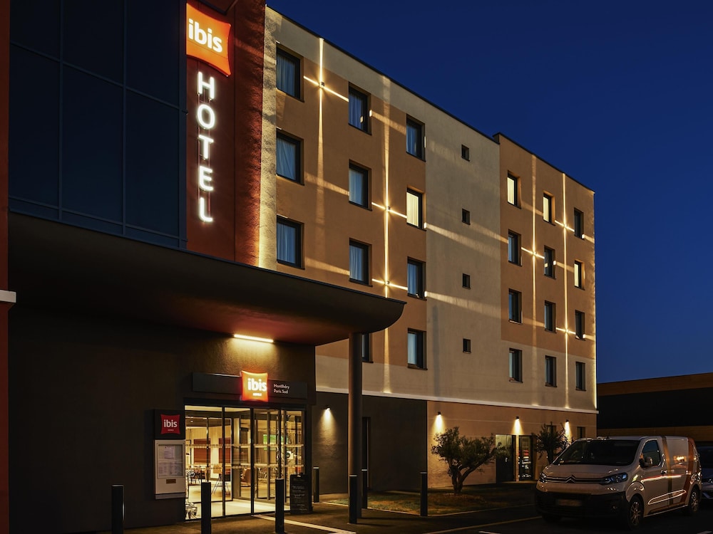 Ibis Montlhery Paris Sud pet-friendly hotel Montlhery