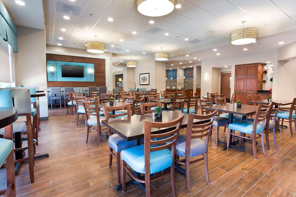 Drury Inn & Suites Burlington - photo 8
