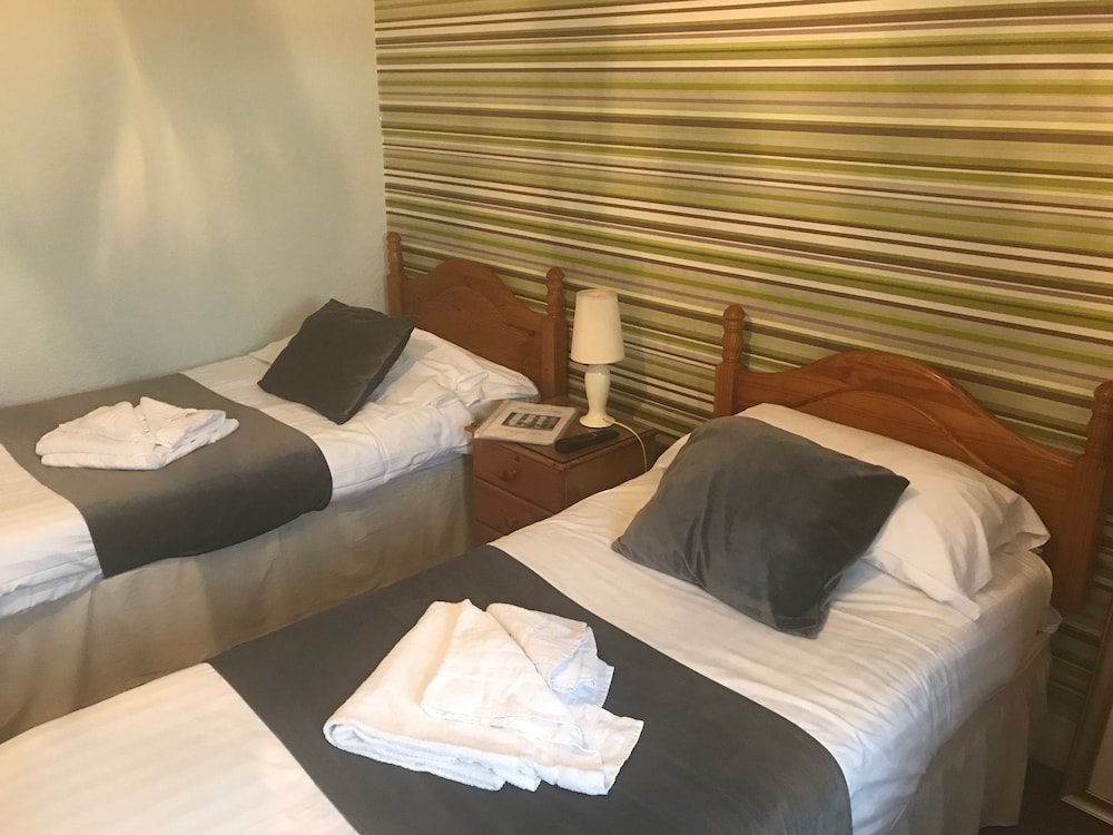 Crown Hotel — Langholm — photo 2