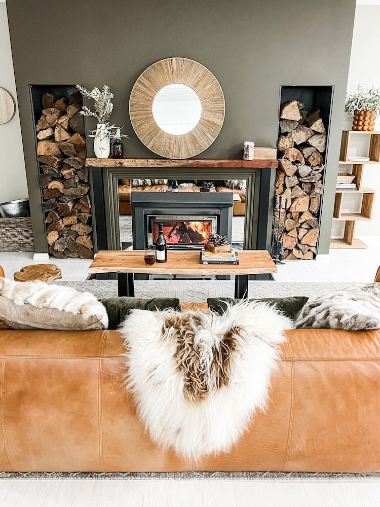 Hamilton House Snowy Mountain Luxury Villas — 4-Star Luxury Hotel in Jindabyne, Australia