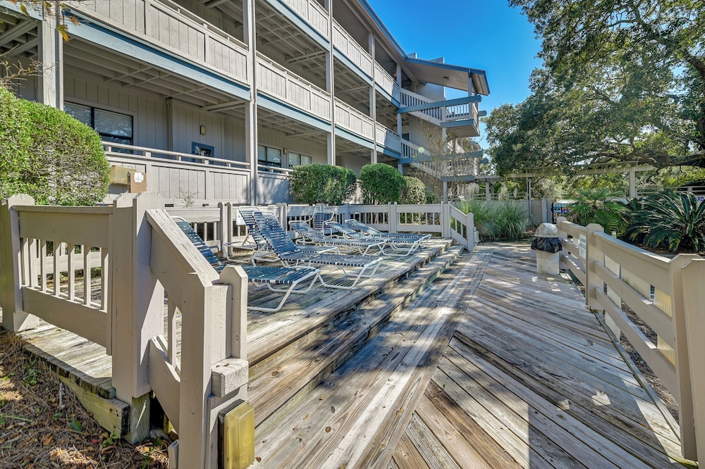 Walk to Beach: Gem w Balcony in Sea Grove Resort - photo 15
