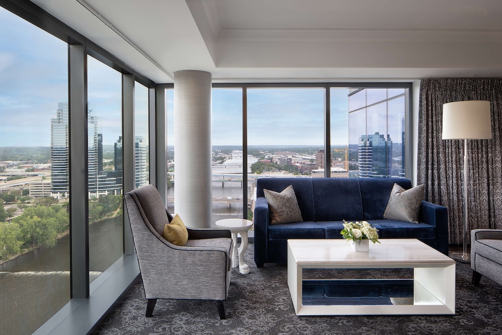 Amway Grand Plaza Curio Collection by Hilton - photo 29