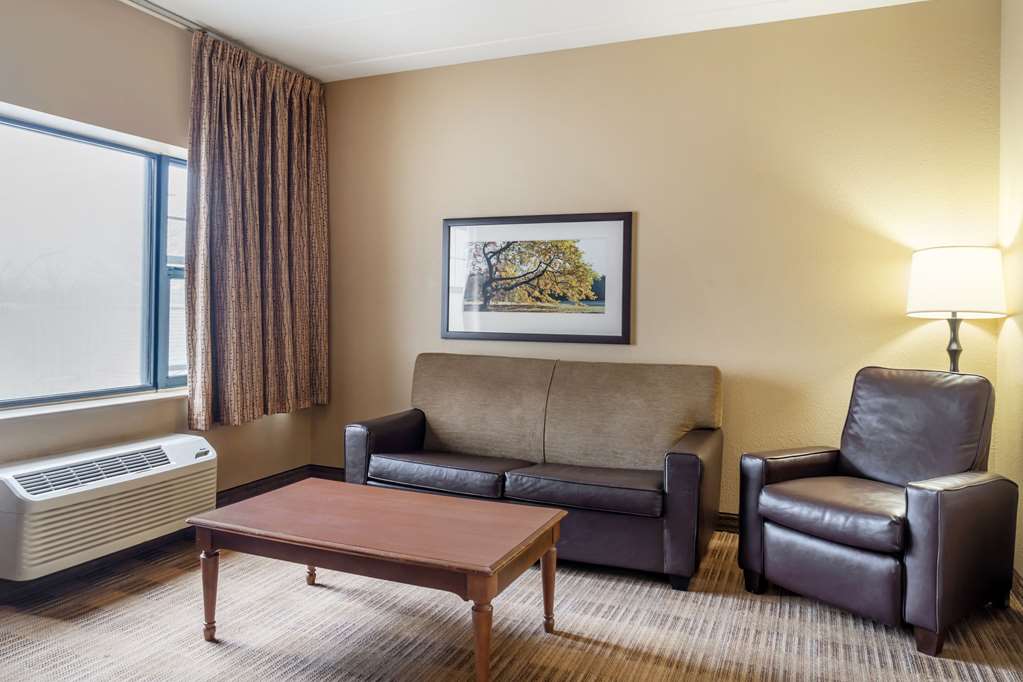 MainStay Suites Chicago Hillside - photo 20