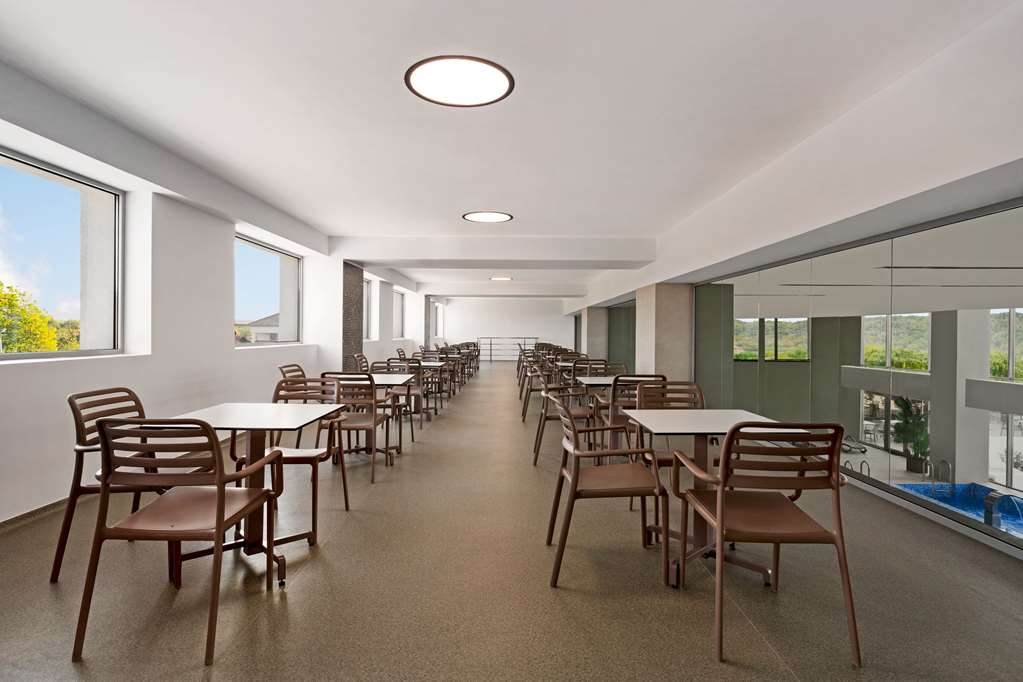 Ramada by Wyndham Targu JIU — Targu Jiu — photo 2