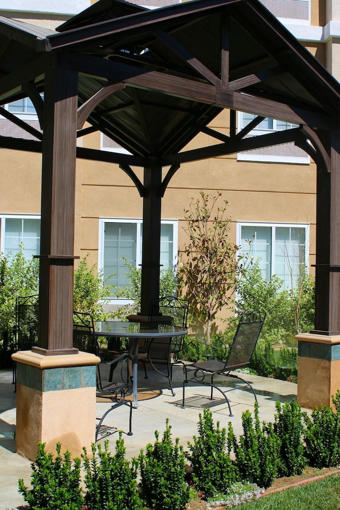 Hilton Garden Inn Calabasas - photo 12