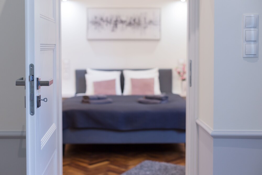 Angel House Aparthotel Wawel Castle — Krakow