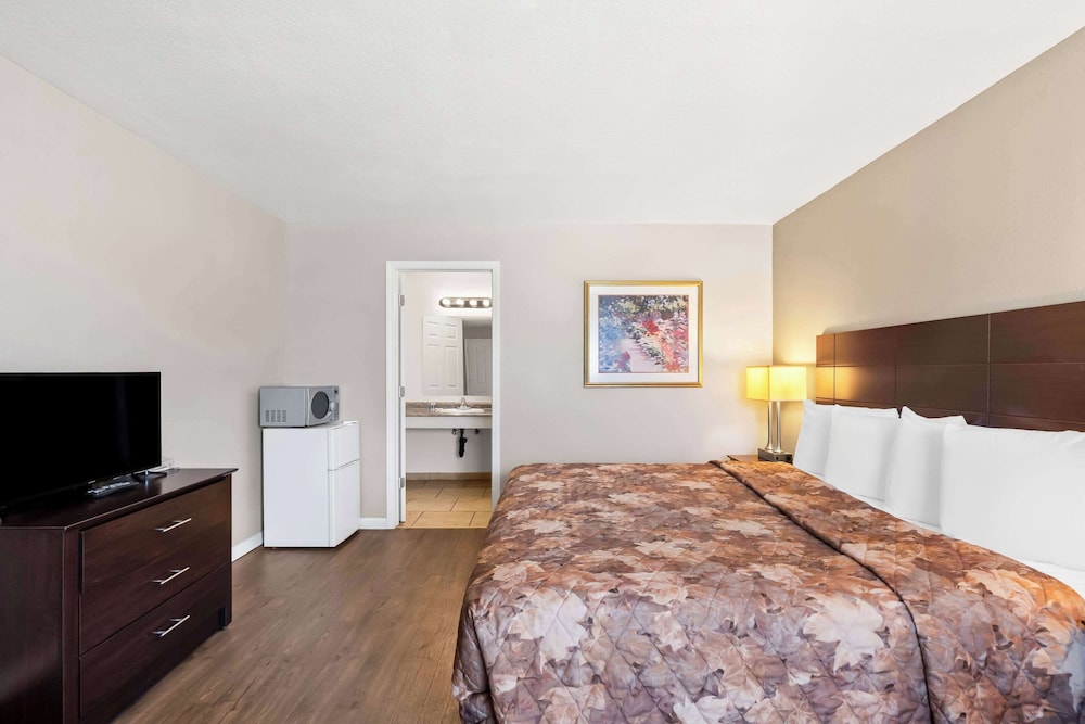 Rodeway Inn Hermiston Umatilla - photo 17