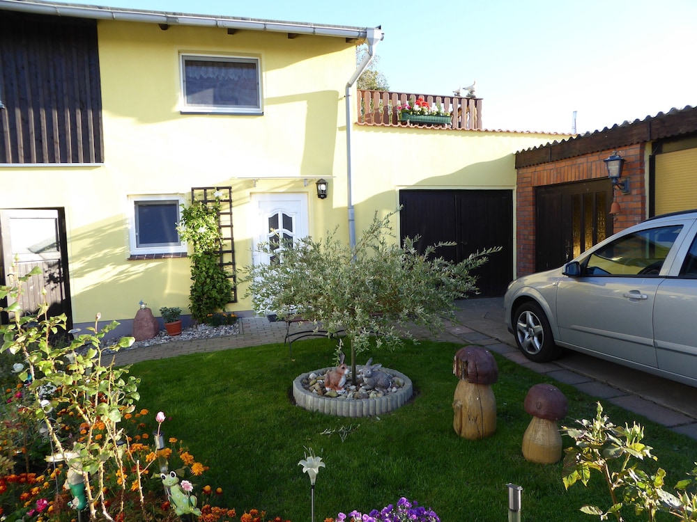Gemuetliche Ferienunterkuenfte mit Garten in Zweedorf in Bastorf, Germany